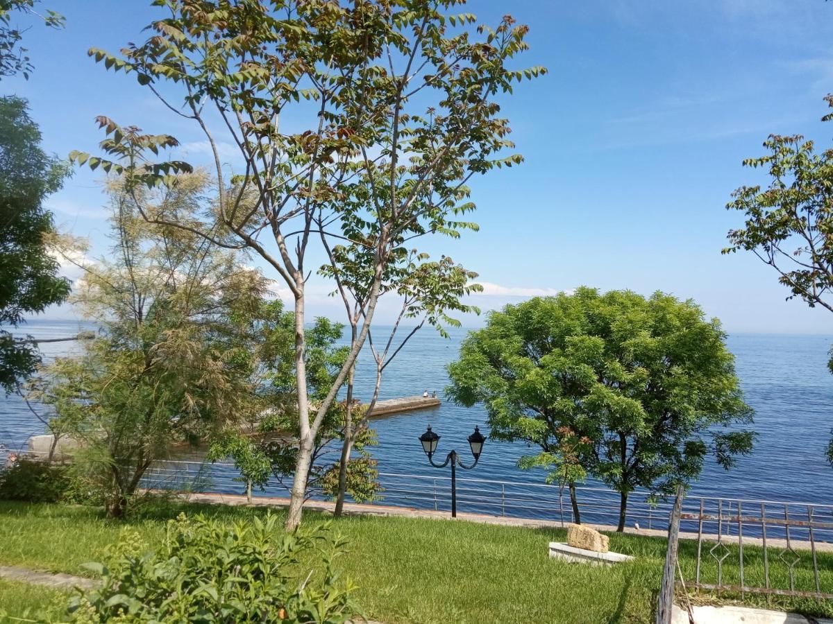 Ваша Квартира В Одессе - У Самого Моря! Odessa Exterior foto